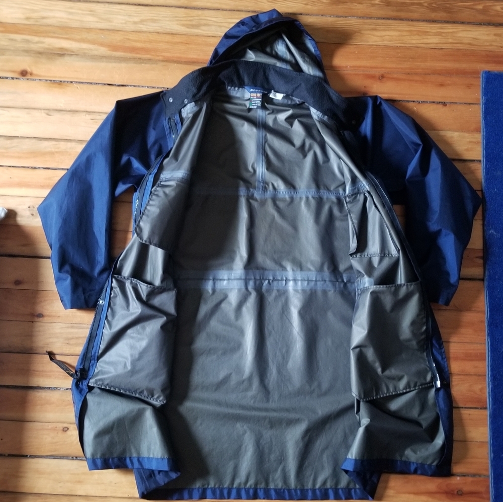 TravelSmith Sportif Gore-Tex Trench Style Raincoat Size Large